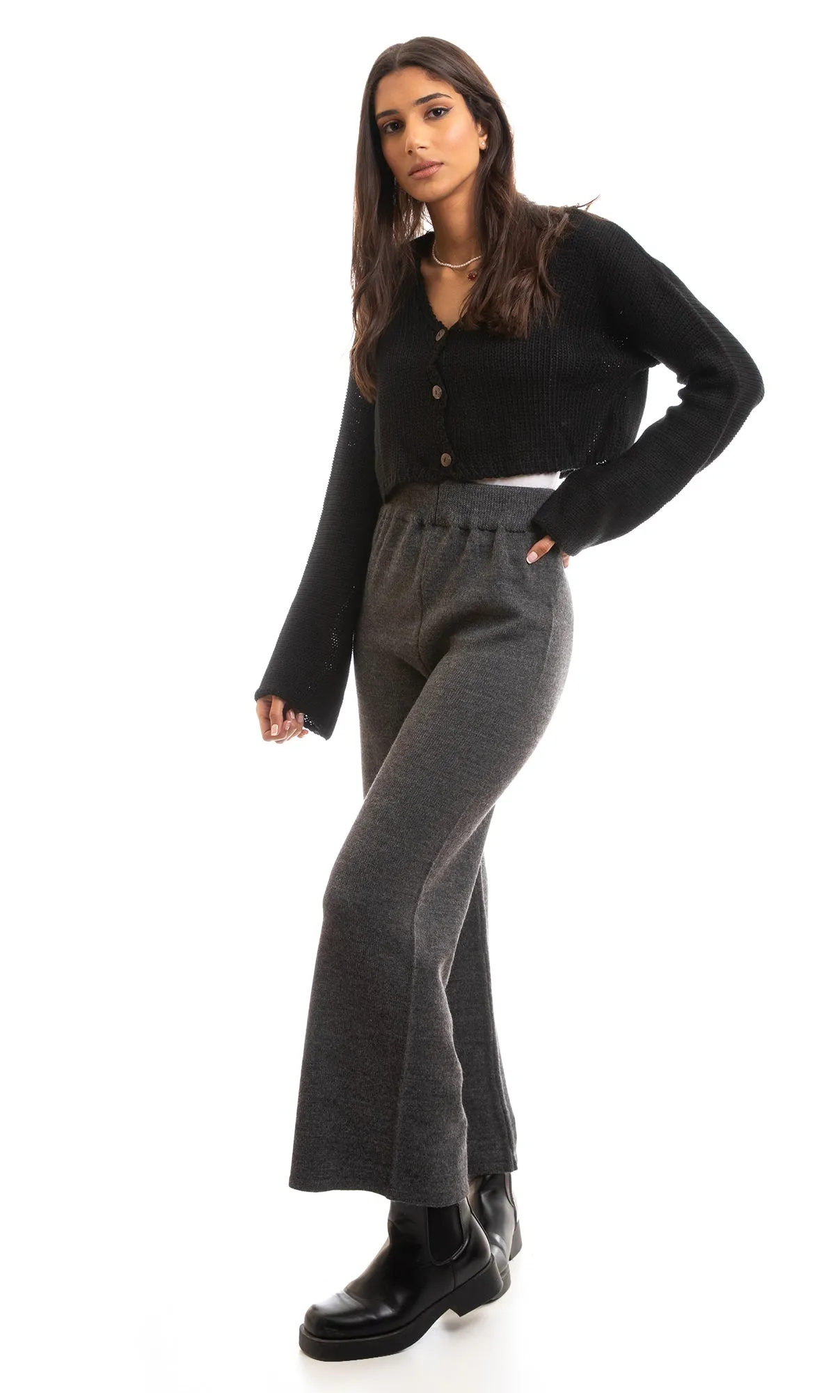 96302 Black Chunky Knit Long Sleeves Cropped Cardigan