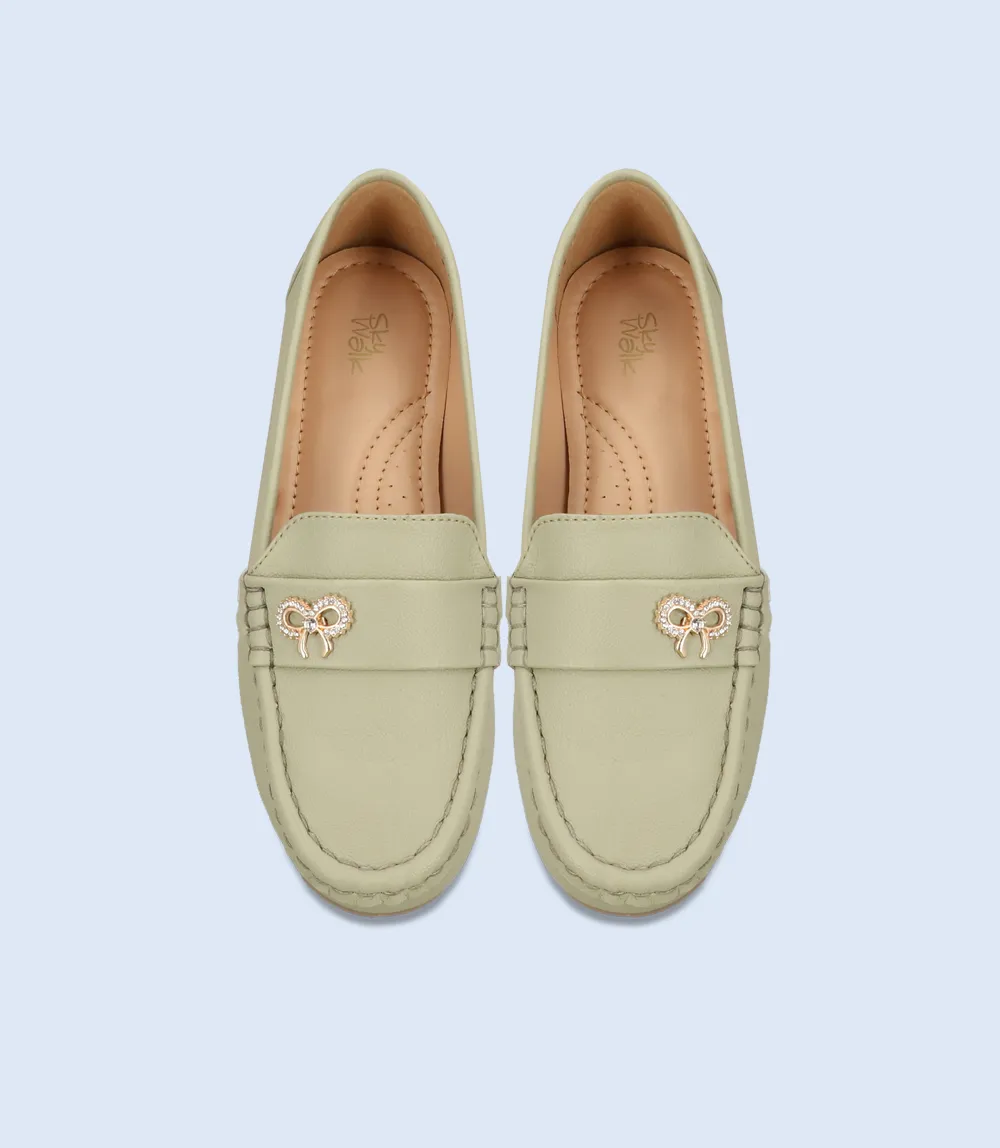 BW8882-BEIGE-Women Comfort Moccasins