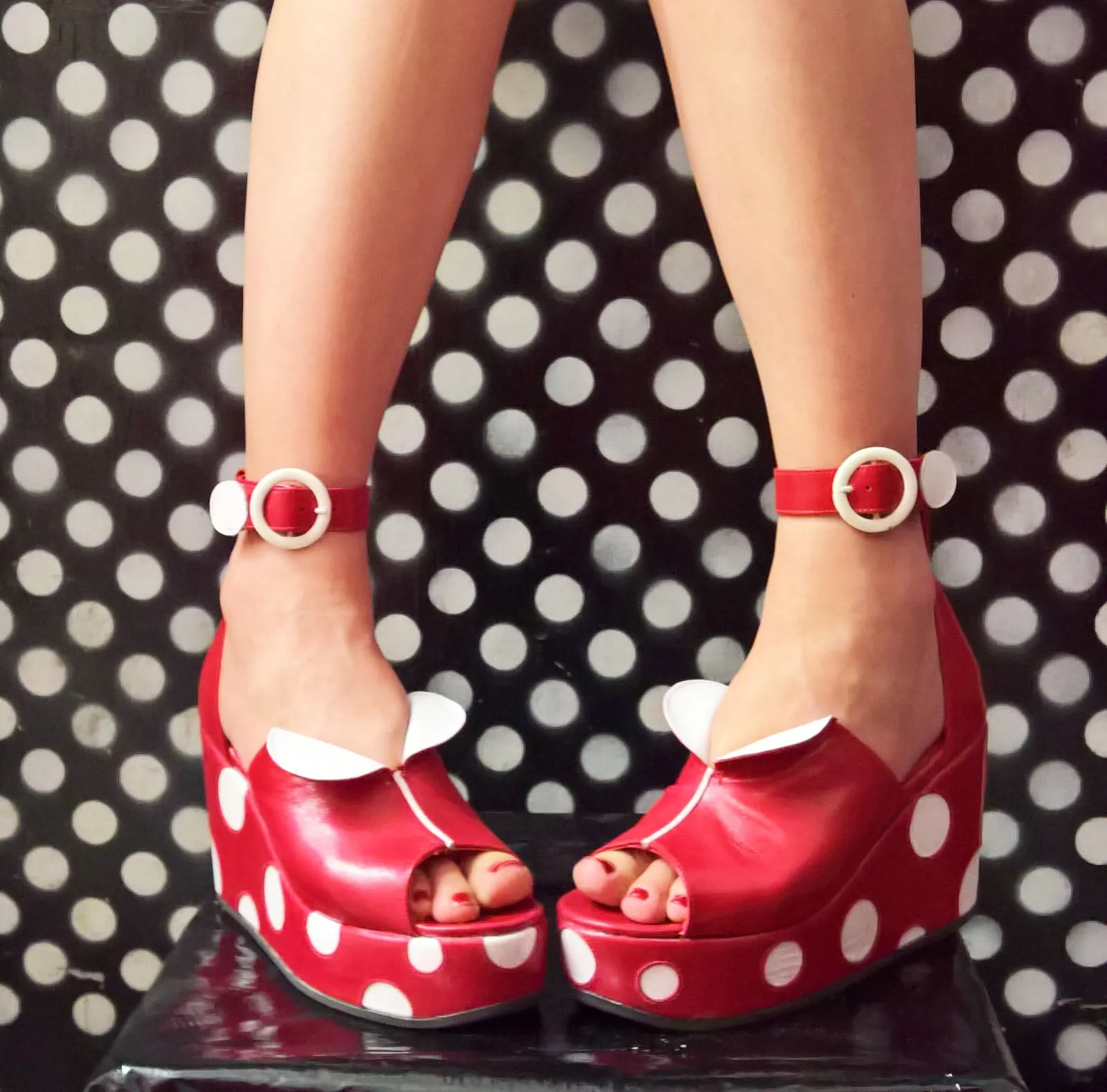 Cartoon Polkadot Platform Sandals