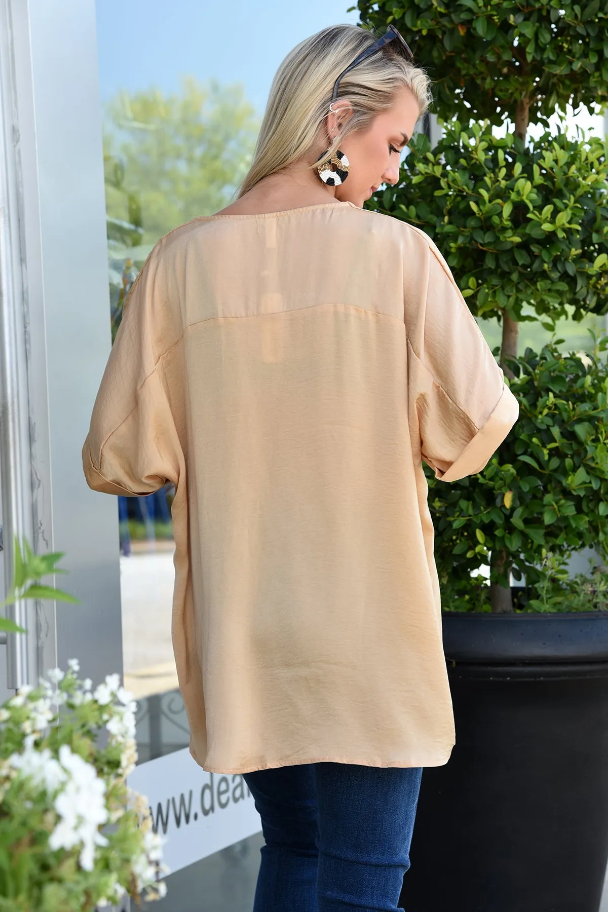 GATHER TOGETHER TOP -TAUPE