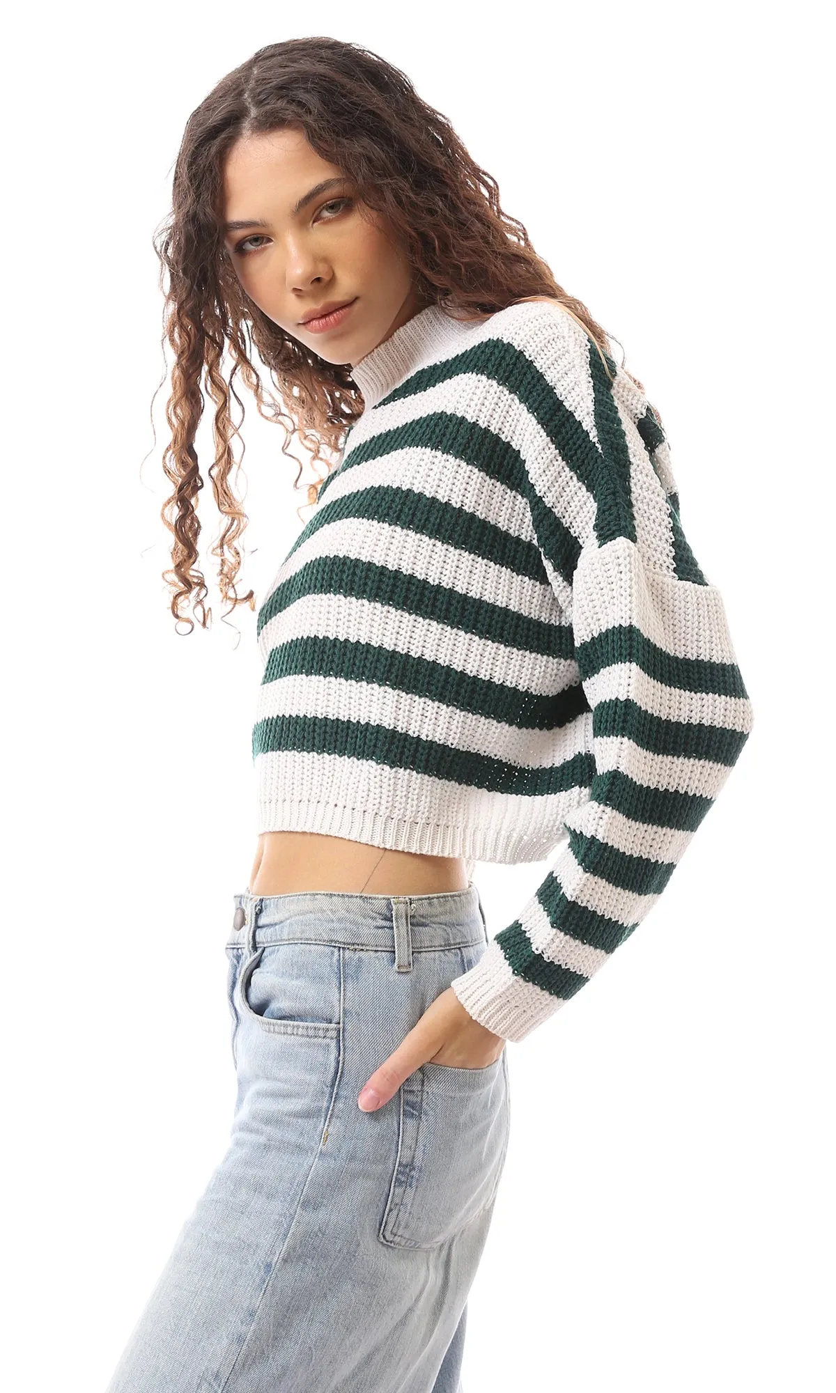 O169840 Cropped Green & White Knitted Pullover