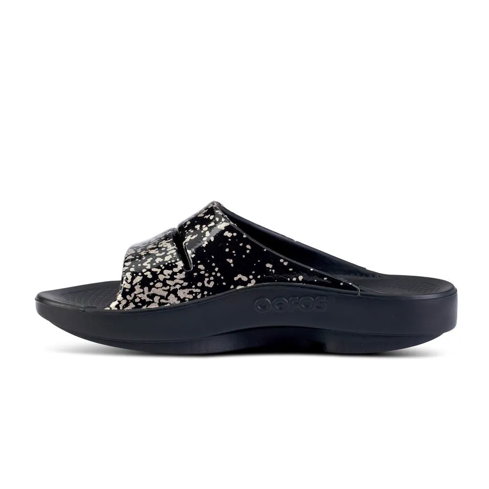 'OOFOS' Women's OOahh Slide Limited Edition - Black / Champagne Pop