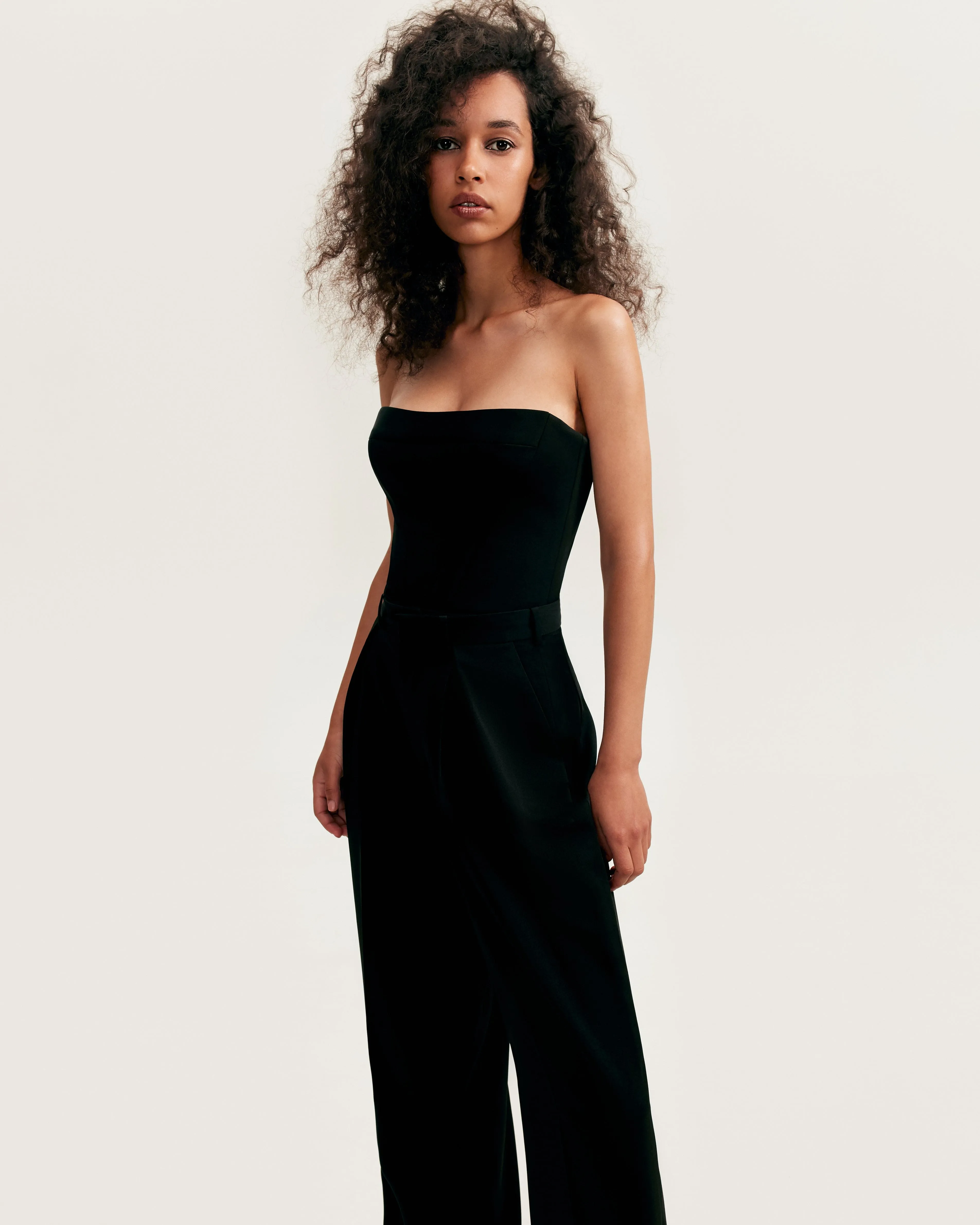 Refined black pants cut from Italian satin, Xo Xo