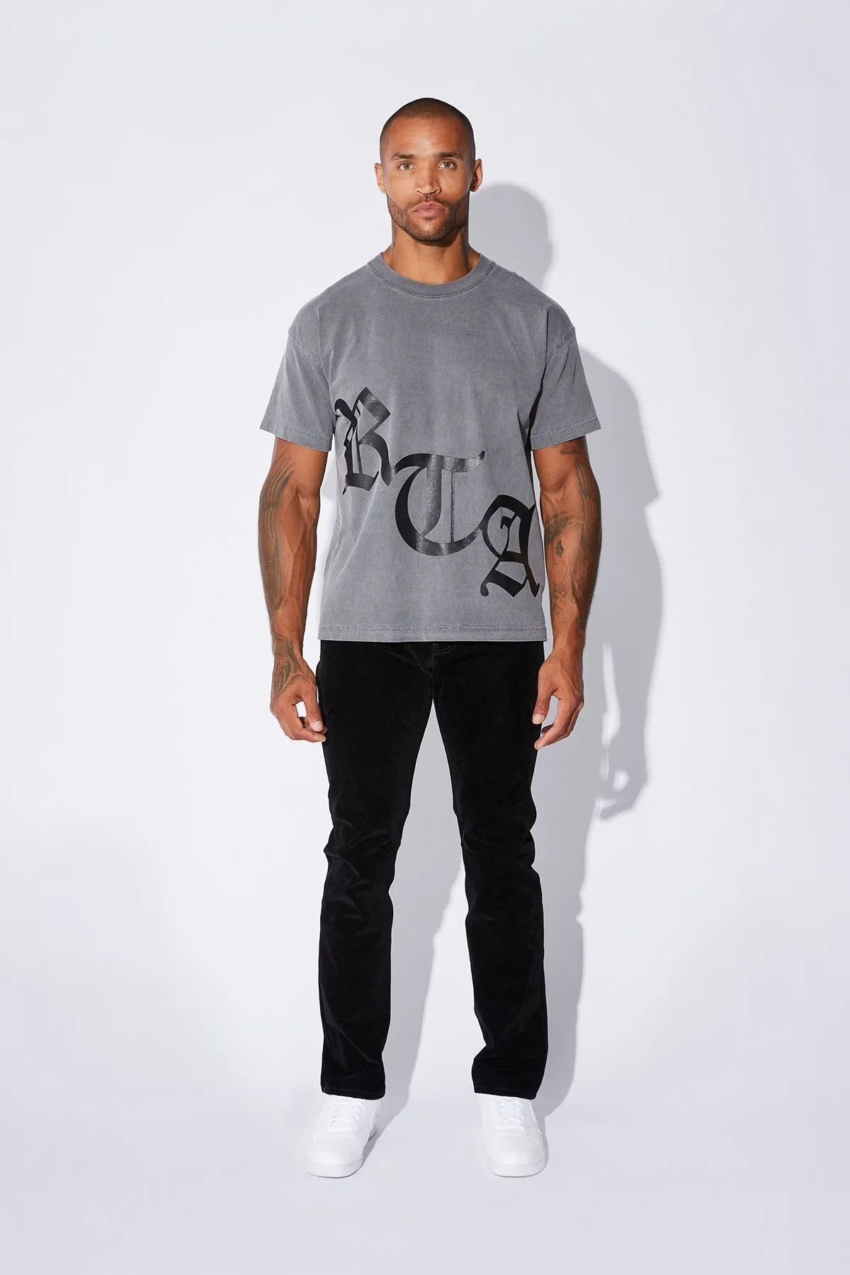 RTA OLD ENGLISH TEE