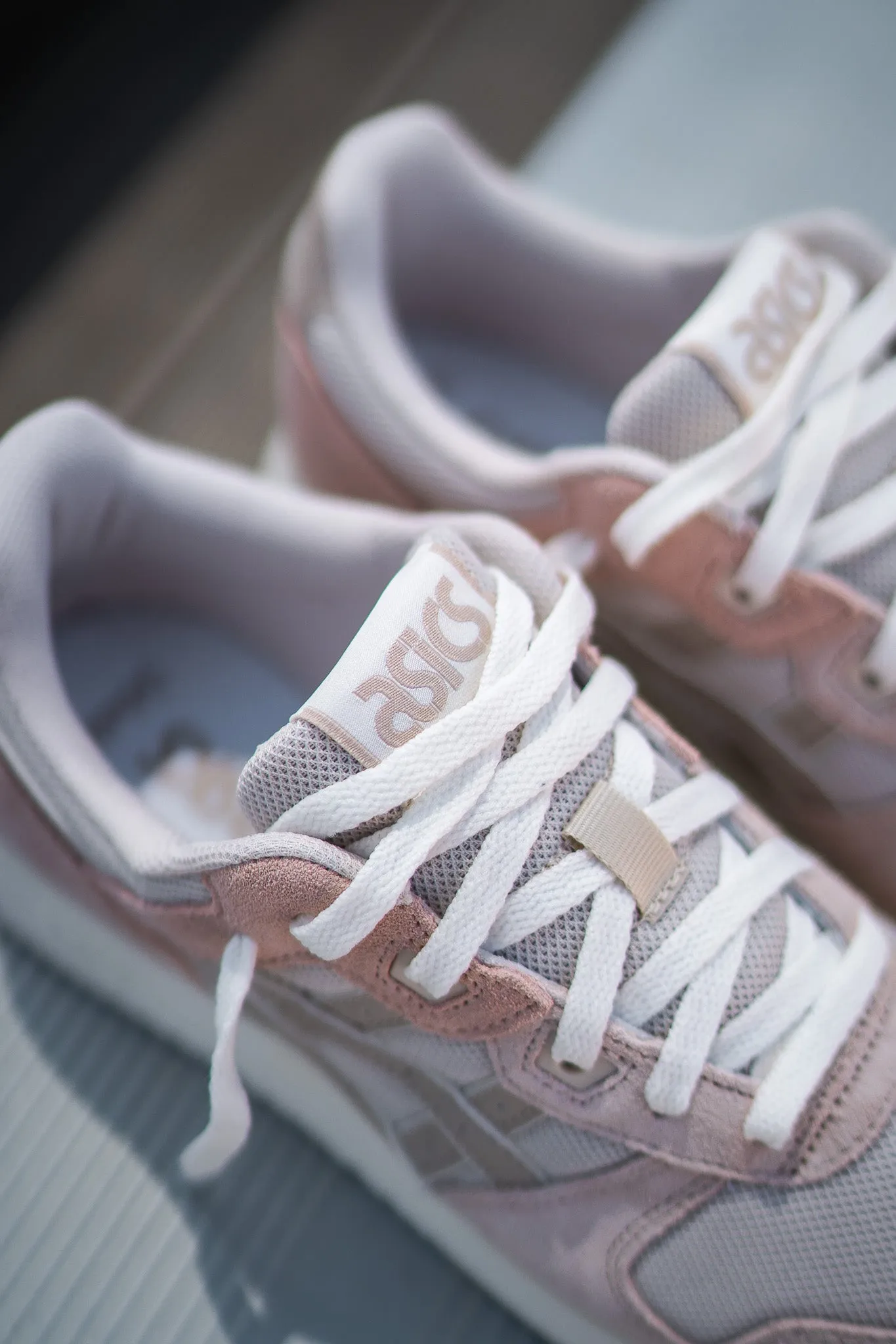 WOMEN Asics Lyte Classic (Oatmeal/Simply Taupe)